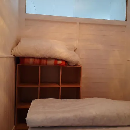Location 100 M De La Apartment
